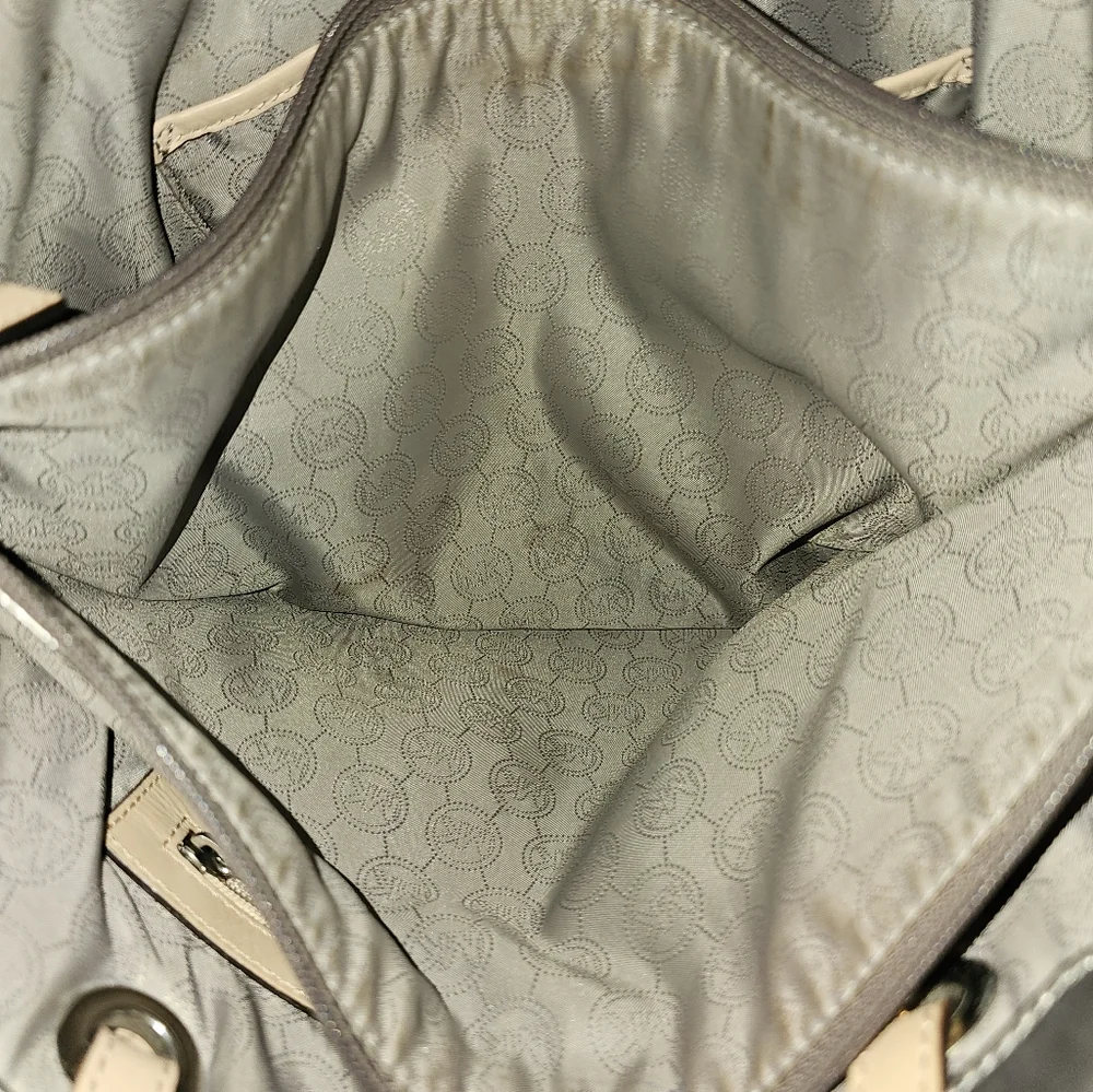 Purse - Picture 4 of 8
